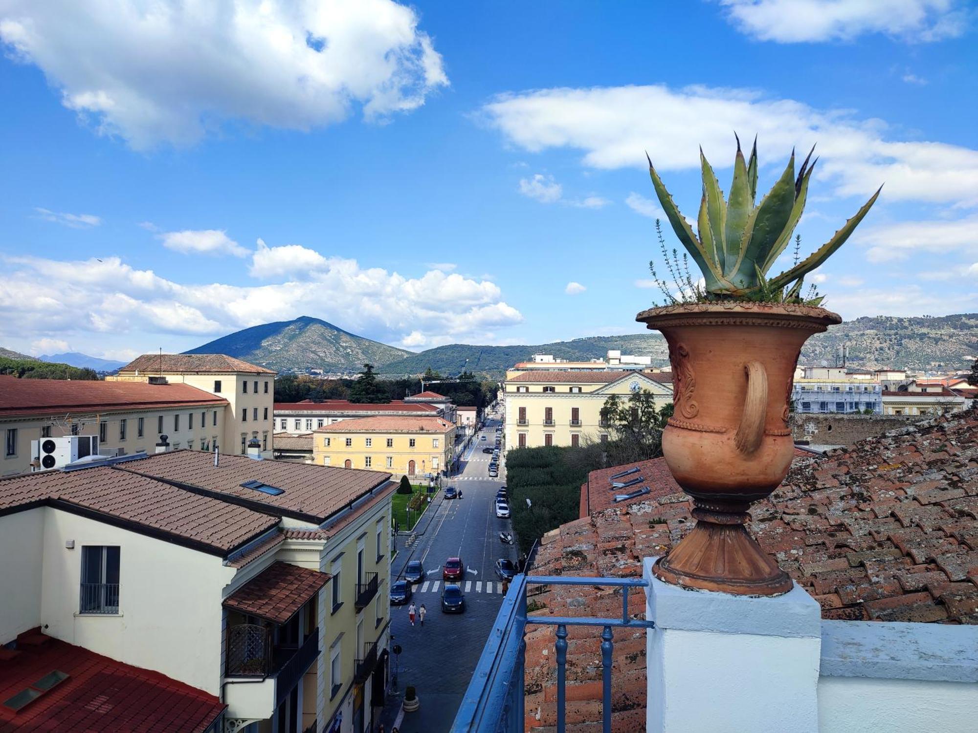 Terrazza Reale - Suite 2 Caserta Dış mekan fotoğraf